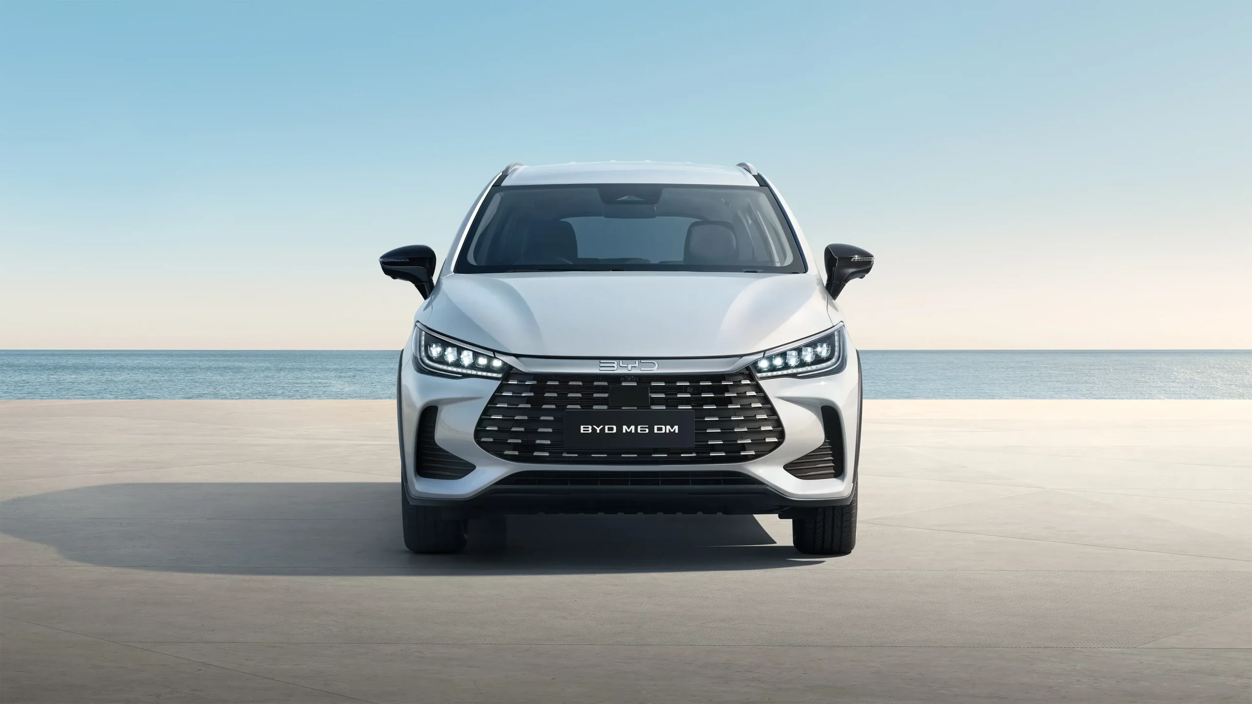 byd m6 dm exyerior 1
